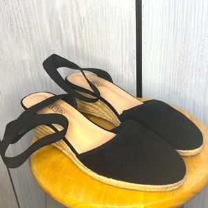 Low Wedge Black Sandals size 11